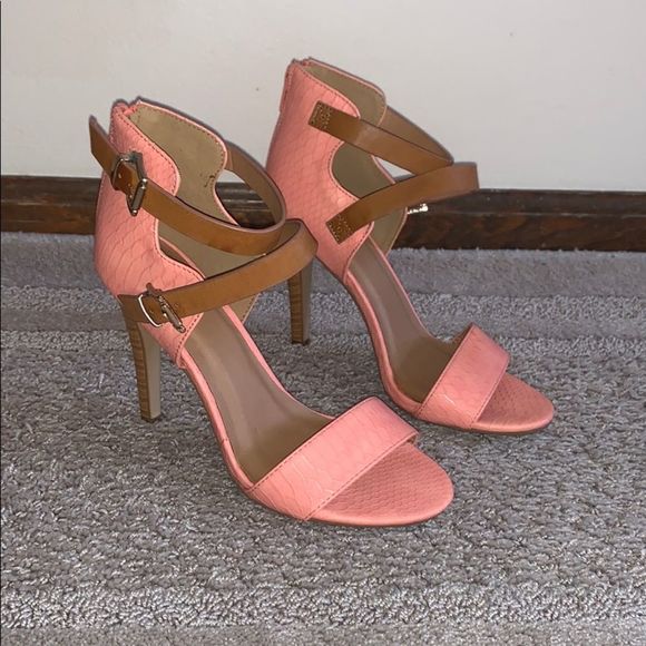 Coral Heels - Picture 2 of 9